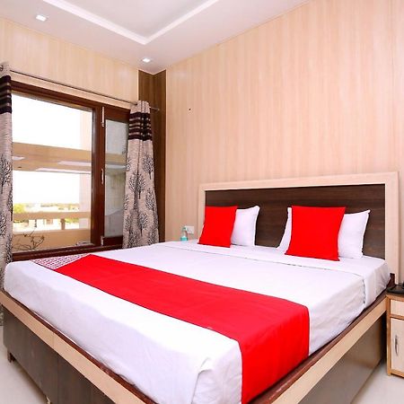 Oyo Flagship Armaan Resort Shāhpur Zewnętrze zdjęcie