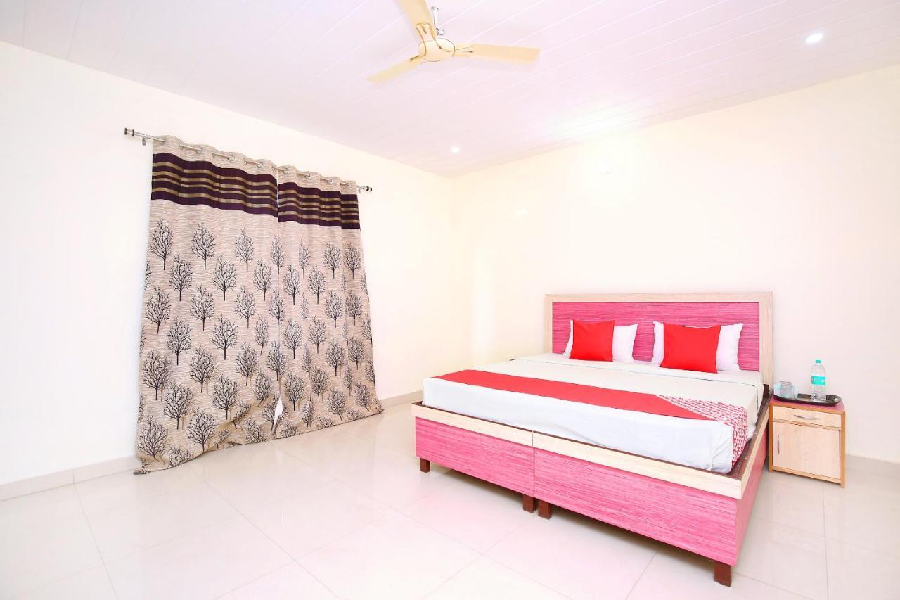 Oyo Flagship Armaan Resort Shāhpur Zewnętrze zdjęcie