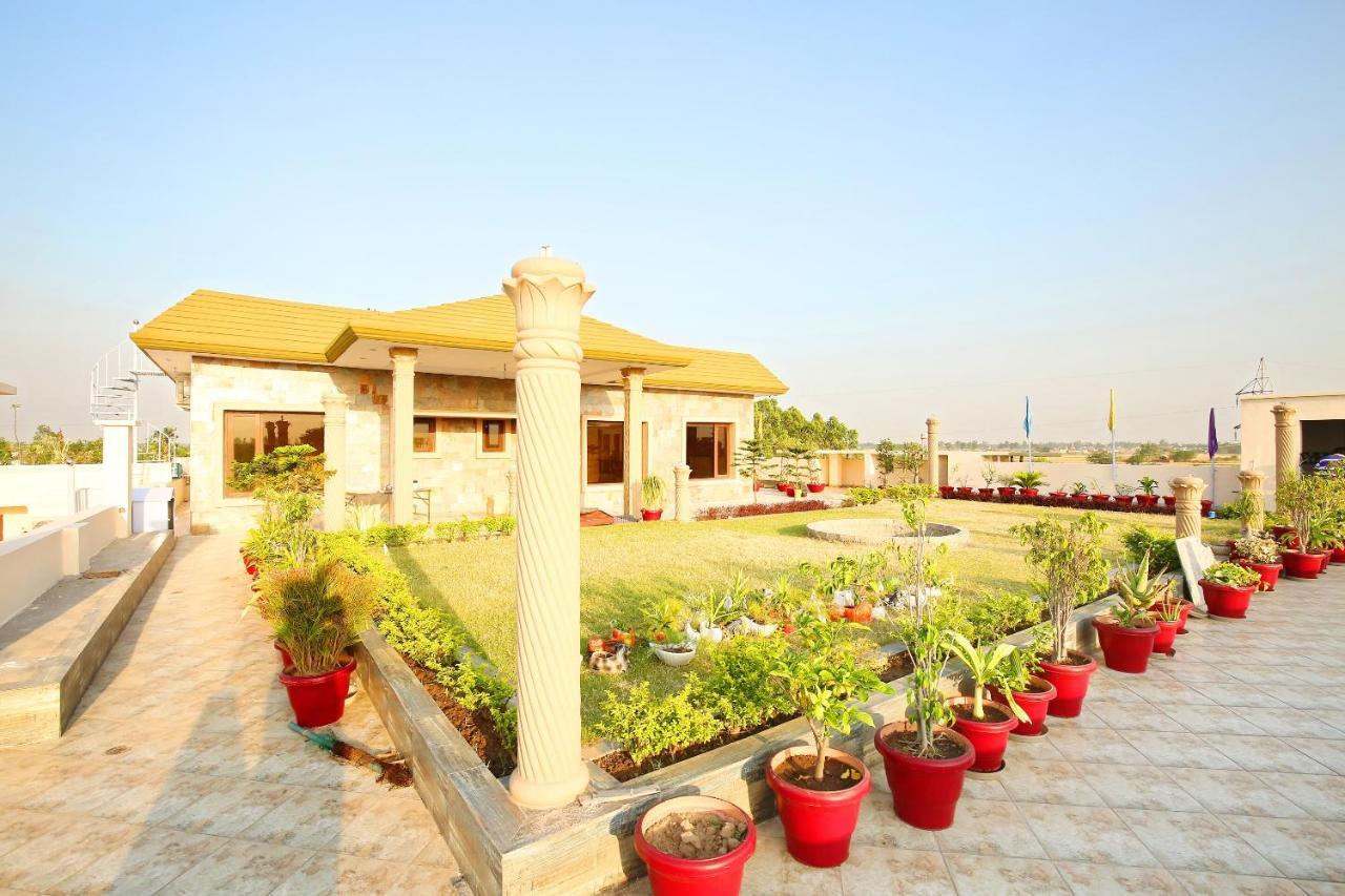 Oyo Flagship Armaan Resort Shāhpur Zewnętrze zdjęcie